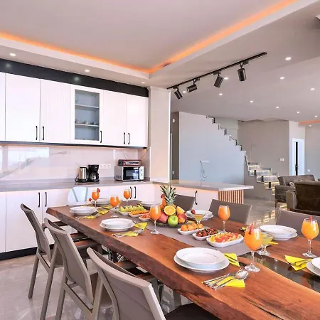Caykoey 4 Bedroom Secluded 빌라