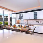 Caykoey 4 Bedroom Secluded Villa *
