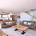 Caykoey 4 Bedroom Secluded Villa *