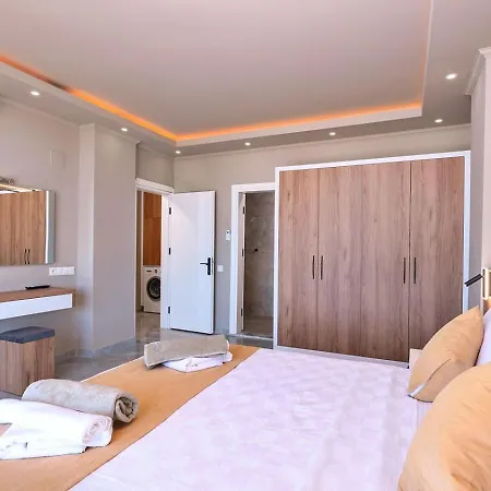 Caykoey 4 Bedroom Secluded Willa *